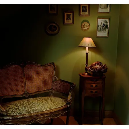 La Gloire De Motte A Faulx